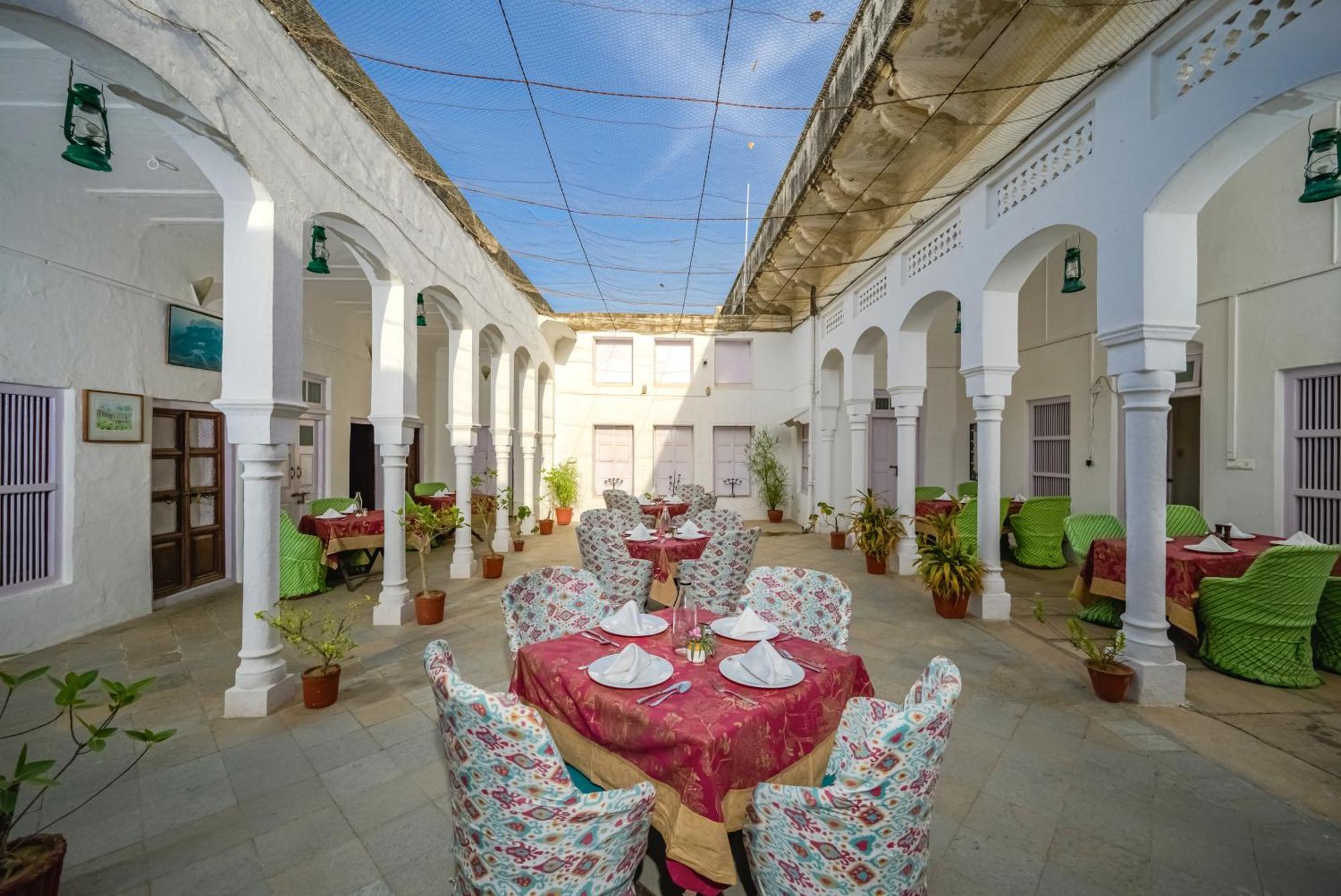 Готель Neemrana'S - Piramal Haveli Bagar Екстер'єр фото